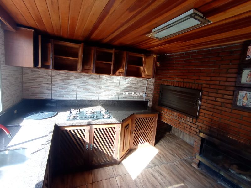 Casa com 3 quartos, 4 banheiros e 200m² à venda no bairro Areal, Pelotas