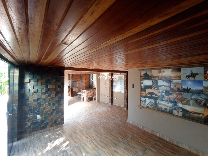 Casa com 3 quartos, 4 banheiros e 200m² à venda no bairro Areal, Pelotas
