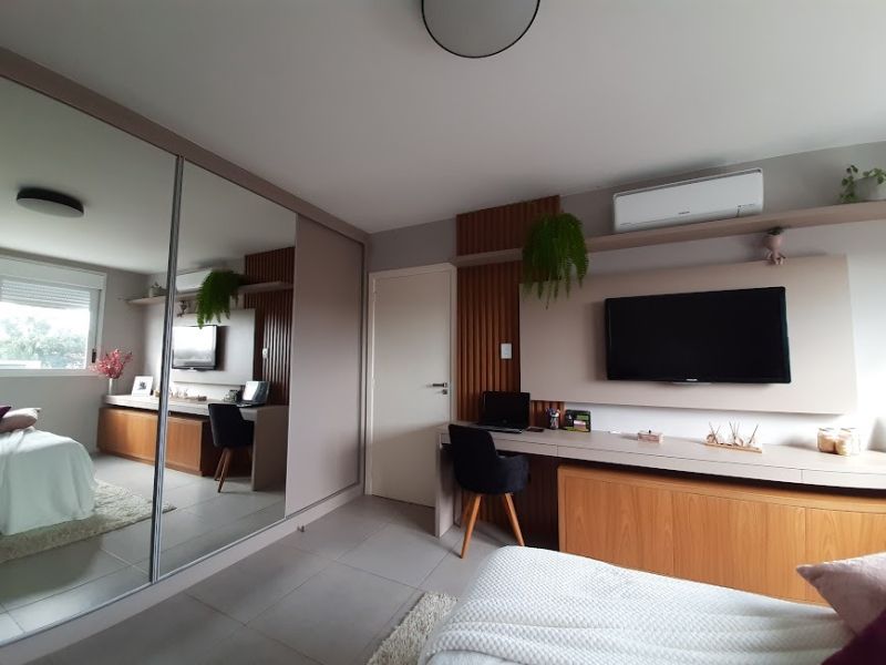 Apartamento com 2 quartos, 1 banheiro e 108m² à venda no bairro Centro, Pelotas