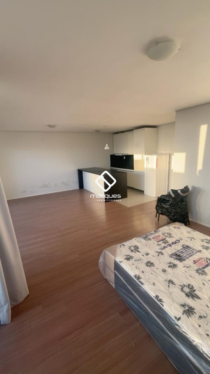 Apartamento com 1 quarto, 1 banheiro e 55m² para alugar no bairro Centro, Pelotas