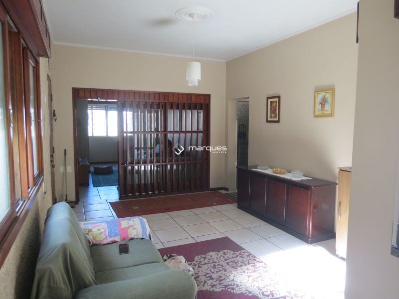 Casa com 2 quartos, 2 banheiros e 145m² à venda no bairro Centro, Pelotas