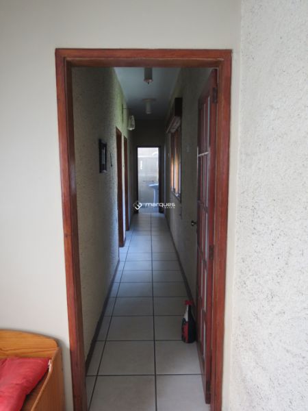Casa com 2 quartos, 2 banheiros e 145m² à venda no bairro Centro, Pelotas