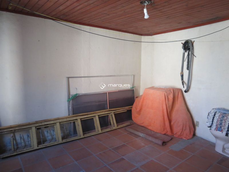 Casa com 2 quartos, 2 banheiros e 145m² à venda no bairro Centro, Pelotas