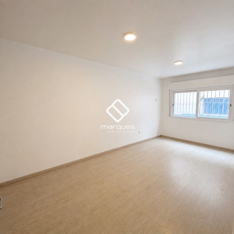 Apartamento com 2 quartos e 1 banheiro para alugar no bairro Centro, Pelotas