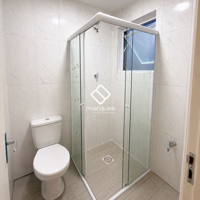Apartamento com 2 quartos e 1 banheiro para alugar no bairro Centro, Pelotas