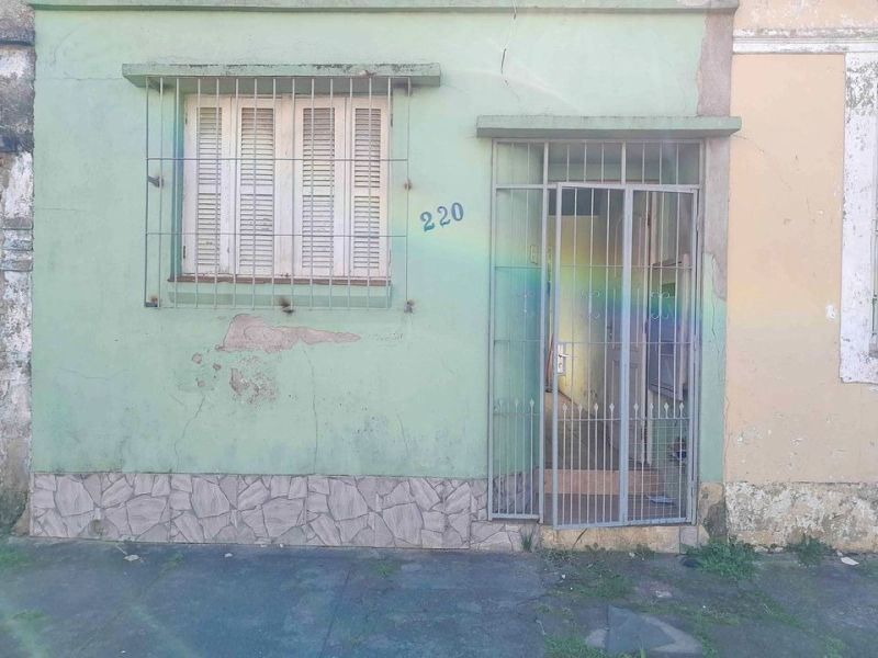 Casa com 2 quartos, 1 banheiro e 96m² à venda no bairro Centro, Pelotas