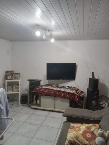 Casa com 2 quartos, 1 banheiro e 87m² à venda no bairro Areal, Pelotas