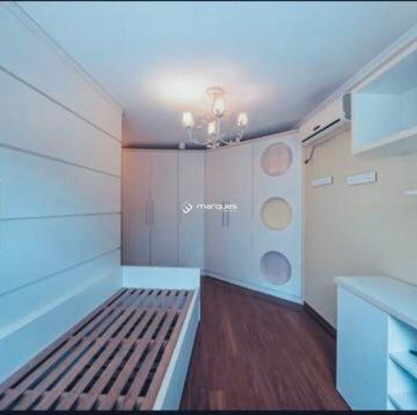 Casa com 4 quartos, 4 banheiros e 429m² à venda no bairro Laranjal, Pelotas