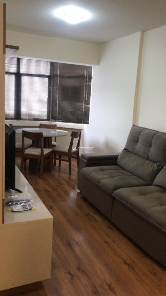 Apartamento com 1 quarto, 1 banheiro e 82m² à venda no bairro Centro, Pelotas