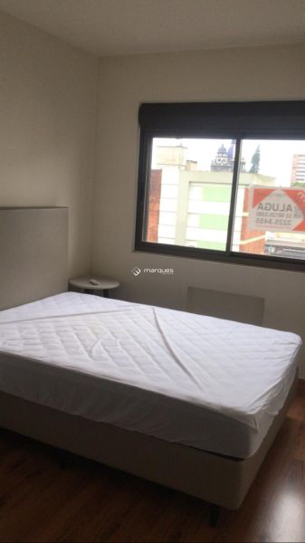 Apartamento com 1 quarto, 1 banheiro e 82m² à venda no bairro Centro, Pelotas