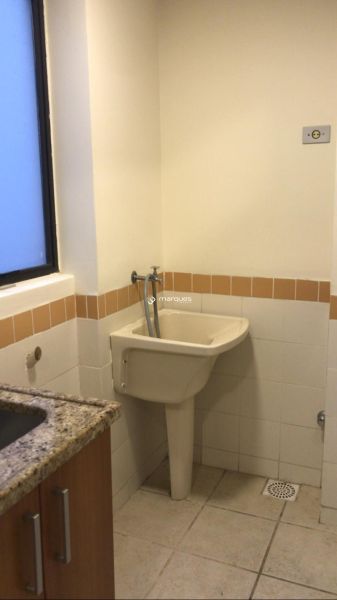 Apartamento com 1 quarto, 1 banheiro e 82m² à venda no bairro Centro, Pelotas