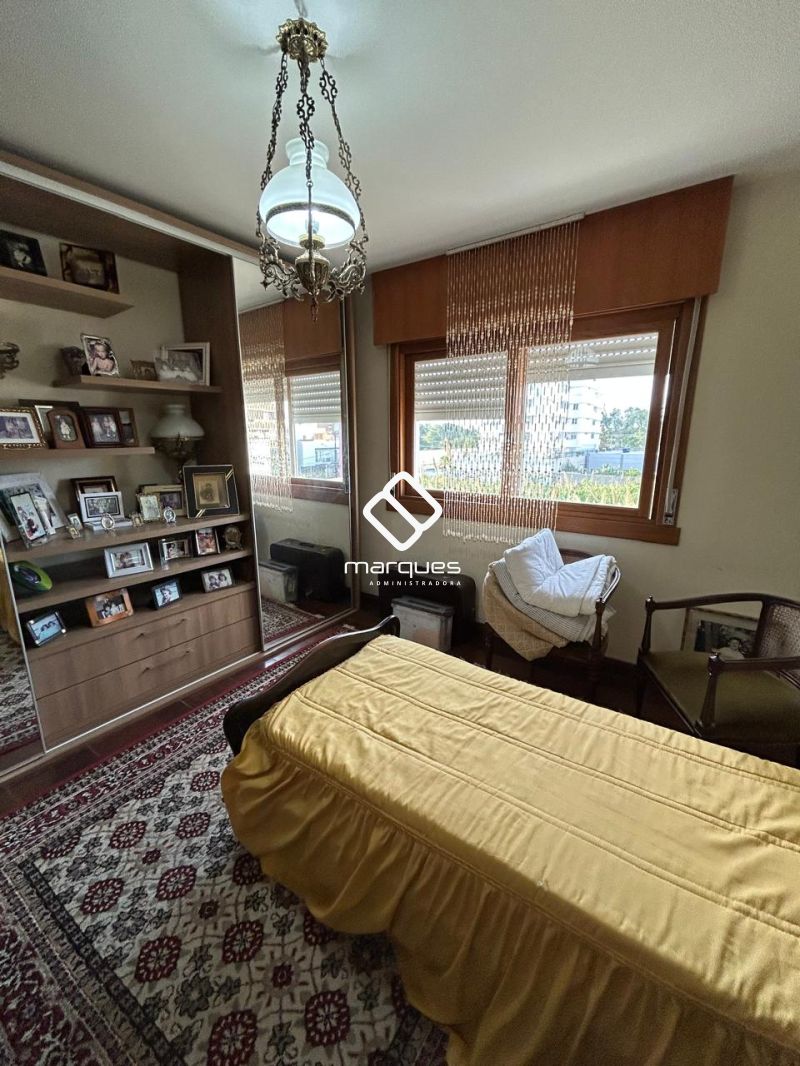 Apartamento com 3 quartos e 3 banheiros para alugar no bairro Centro, Pelotas
