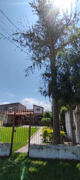 Casa com 2 quartos, 2 banheiros e 110m² à venda no bairro Três Vendas, Pelotas