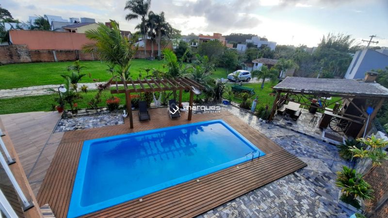 Sobrado com 4 quartos, 6 banheiros e 750m² à venda no bairro Recanto de Portugal, Pelotas