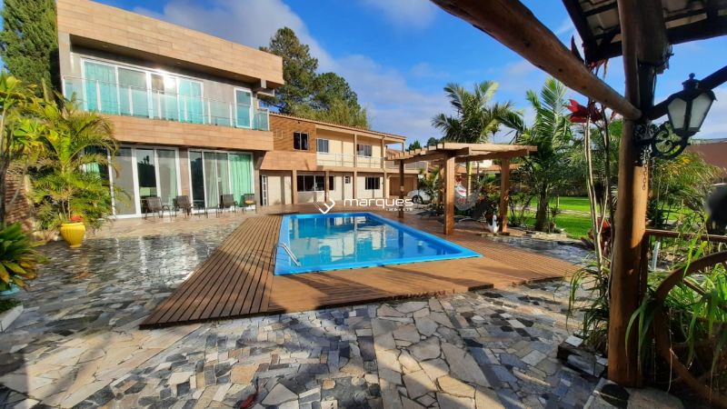 Sobrado com 4 quartos, 6 banheiros e 750m² à venda no bairro Recanto de Portugal, Pelotas