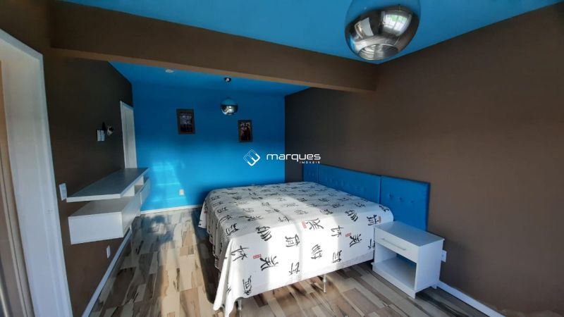 Sobrado com 4 quartos, 6 banheiros e 750m² à venda no bairro Recanto de Portugal, Pelotas