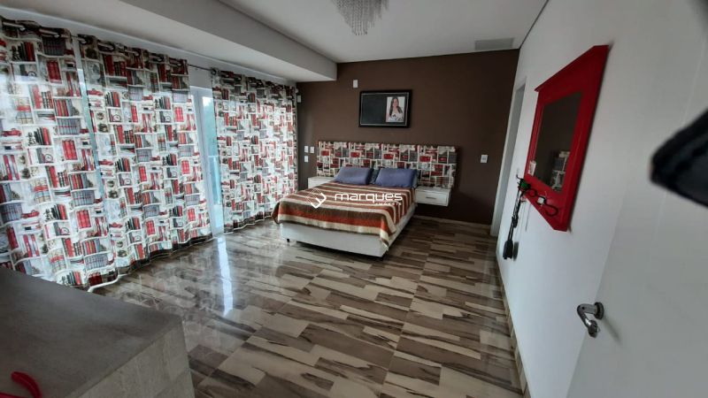 Sobrado com 4 quartos, 6 banheiros e 750m² à venda no bairro Recanto de Portugal, Pelotas