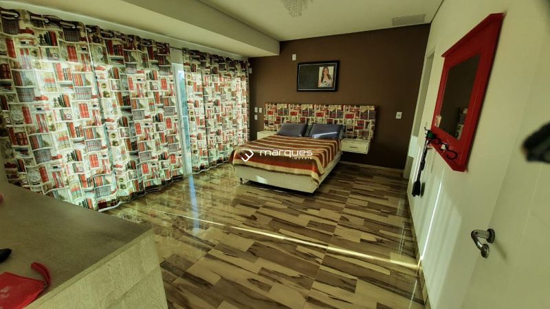 Sobrado com 4 quartos, 6 banheiros e 750m² à venda no bairro Recanto de Portugal, Pelotas