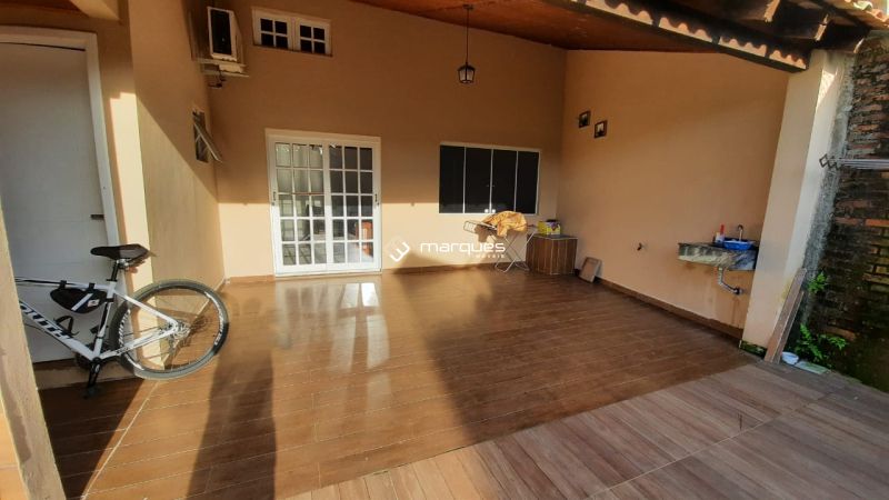 Sobrado com 4 quartos, 6 banheiros e 750m² à venda no bairro Recanto de Portugal, Pelotas