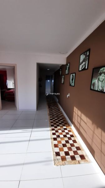 Sobrado com 4 quartos, 6 banheiros e 750m² à venda no bairro Recanto de Portugal, Pelotas
