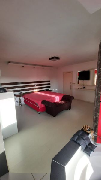 Sobrado com 4 quartos, 6 banheiros e 750m² à venda no bairro Recanto de Portugal, Pelotas