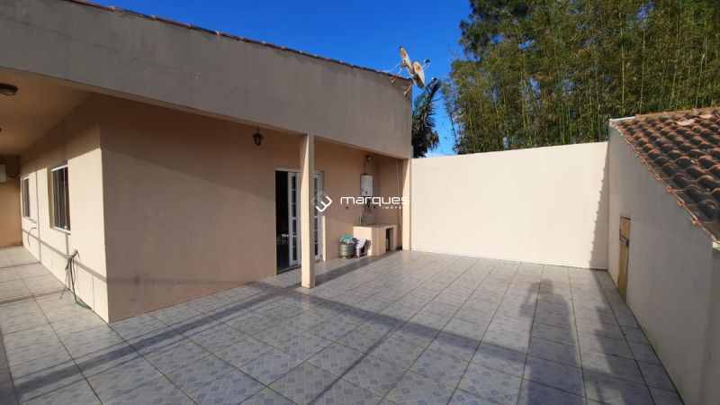 Sobrado com 4 quartos, 6 banheiros e 750m² à venda no bairro Recanto de Portugal, Pelotas
