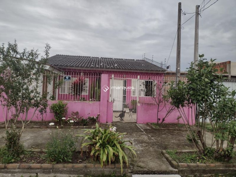 Casa com 2 quartos, 2 banheiros e 78m² à venda no bairro Areal, Pelotas
