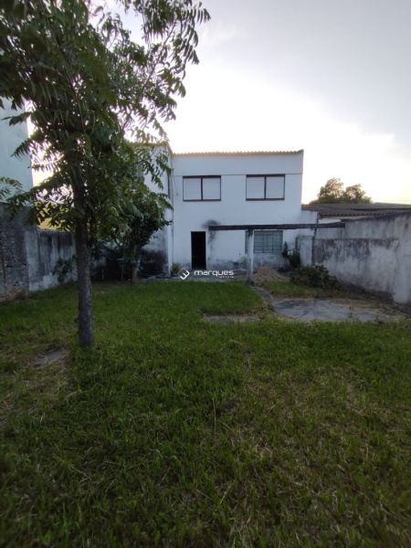 Sobrado com 4 quartos, 2 banheiros e 260m² à venda no bairro Fragata, Pelotas