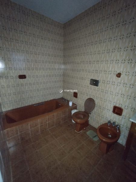 Sobrado com 4 quartos, 2 banheiros e 260m² à venda no bairro Fragata, Pelotas