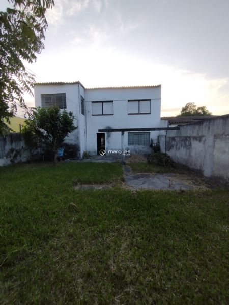 Sobrado com 4 quartos, 2 banheiros e 260m² à venda no bairro Fragata, Pelotas