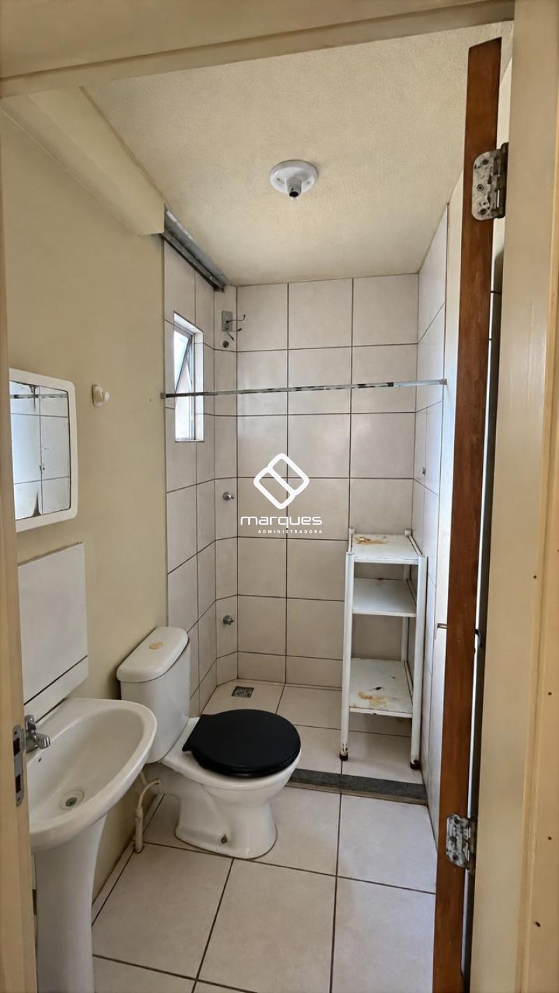 Apartamento com 2 quartos, 1 banheiro e 55m² para alugar no bairro São Gonçalo, Pelotas