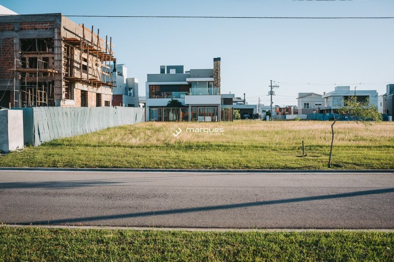 Terreno à venda no bairro Três Vendas, Pelotas
