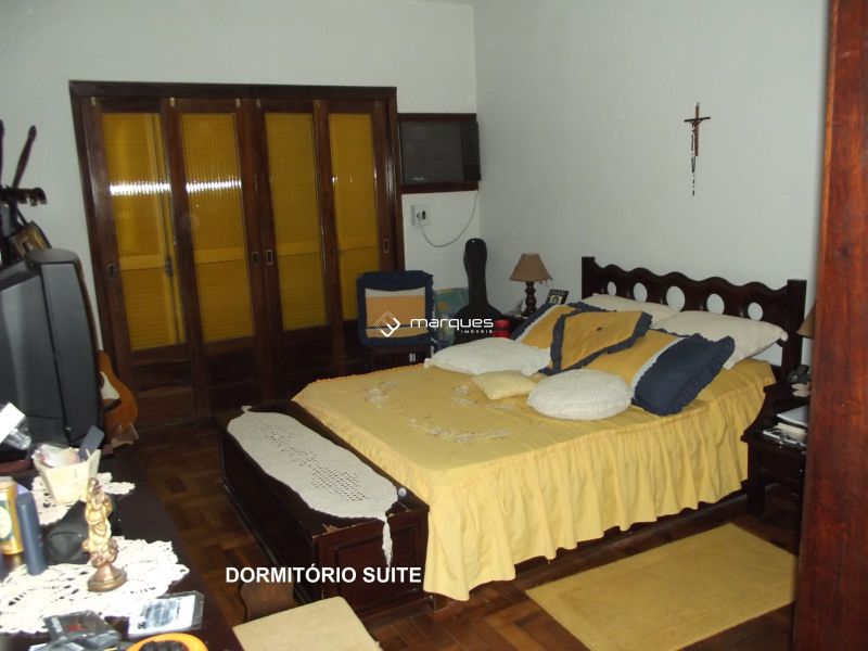 Sobrado com 3 quartos, 4 banheiros e 255m² à venda no bairro Areal, Pelotas