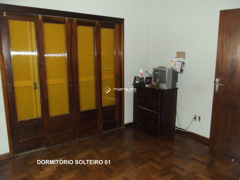 Sobrado com 3 quartos, 4 banheiros e 255m² à venda no bairro Areal, Pelotas