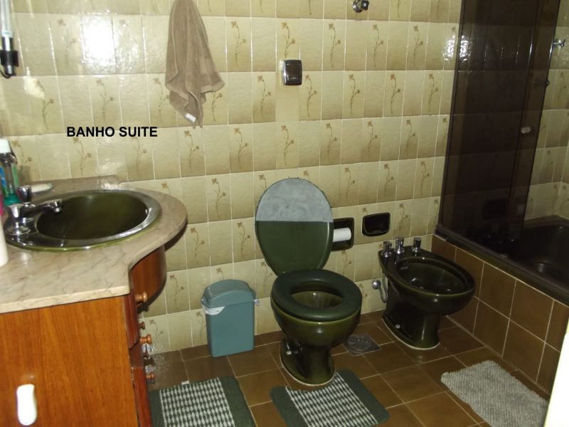 Sobrado com 3 quartos, 4 banheiros e 255m² à venda no bairro Areal, Pelotas