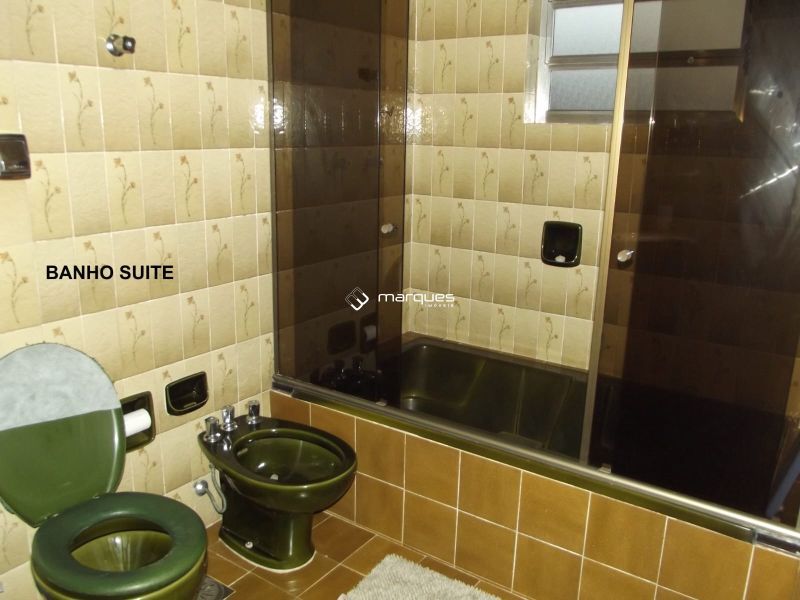 Sobrado com 3 quartos, 4 banheiros e 255m² à venda no bairro Areal, Pelotas