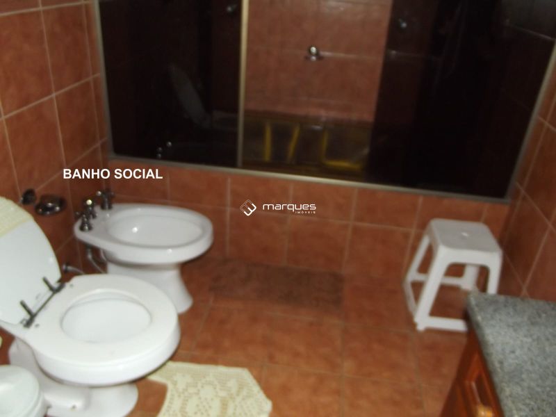 Sobrado com 3 quartos, 4 banheiros e 255m² à venda no bairro Areal, Pelotas