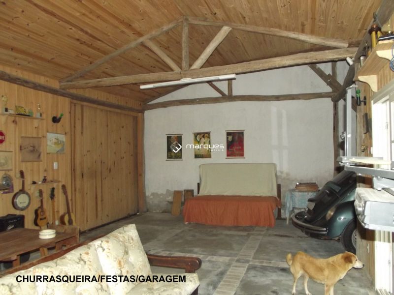 Sobrado com 3 quartos, 4 banheiros e 255m² à venda no bairro Areal, Pelotas