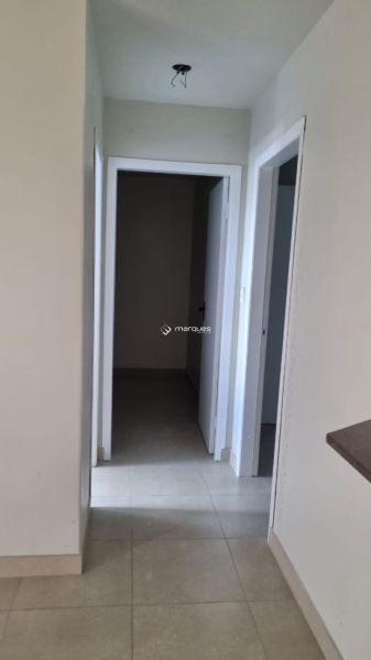 Apartamento com 2 quartos, 1 banheiro e 80m² à venda no bairro Centro, Pelotas