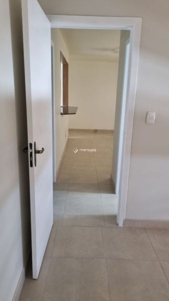 Apartamento com 2 quartos, 1 banheiro e 80m² à venda no bairro Centro, Pelotas