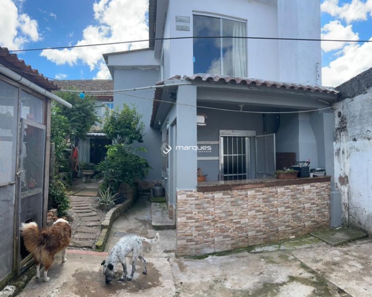 Casa com 3 quartos, 1 banheiro e 188m² à venda no bairro Três Vendas, Pelotas