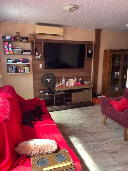 Casa com 3 quartos, 1 banheiro e 188m² à venda no bairro Três Vendas, Pelotas