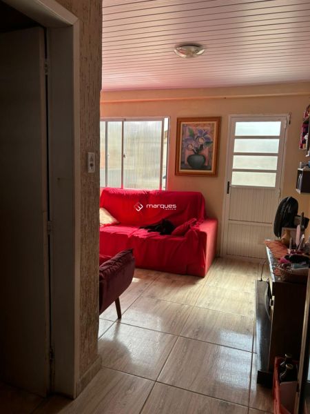 Casa com 3 quartos, 1 banheiro e 188m² à venda no bairro Três Vendas, Pelotas
