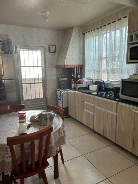 Casa com 3 quartos, 1 banheiro e 188m² à venda no bairro Três Vendas, Pelotas