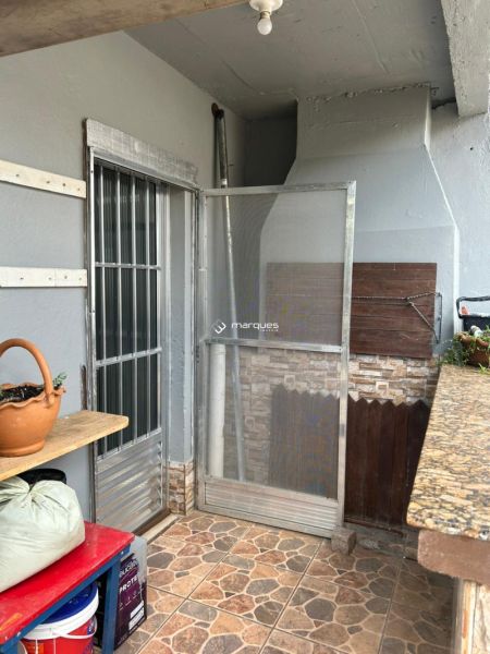 Casa com 3 quartos, 1 banheiro e 188m² à venda no bairro Três Vendas, Pelotas