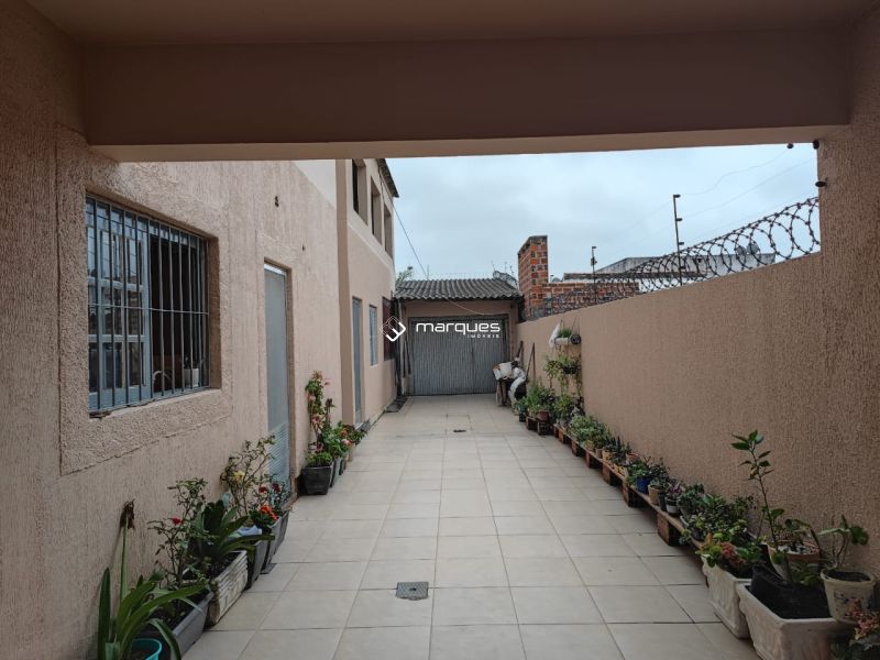Sobrado com 2 quartos, 2 banheiros e 135m² à venda no bairro Fragata, Pelotas