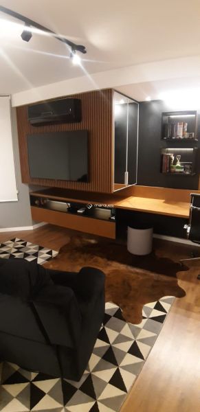 Casa com 4 quartos, 6 banheiros e 440m² à venda no bairro Três Vendas, Pelotas