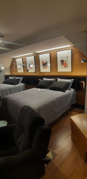 Casa com 4 quartos, 6 banheiros e 440m² à venda no bairro Três Vendas, Pelotas