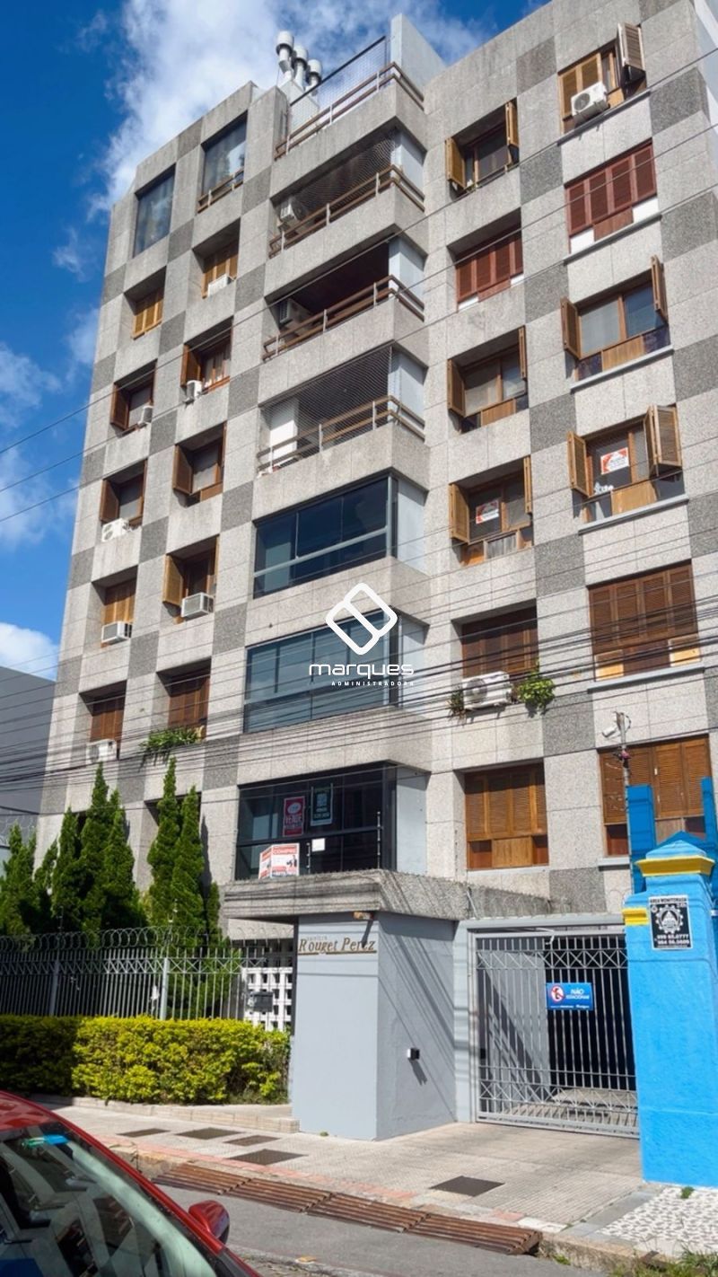 Apartamento com 3 quartos, 2 banheiros e 144m² para alugar no bairro Centro, Pelotas