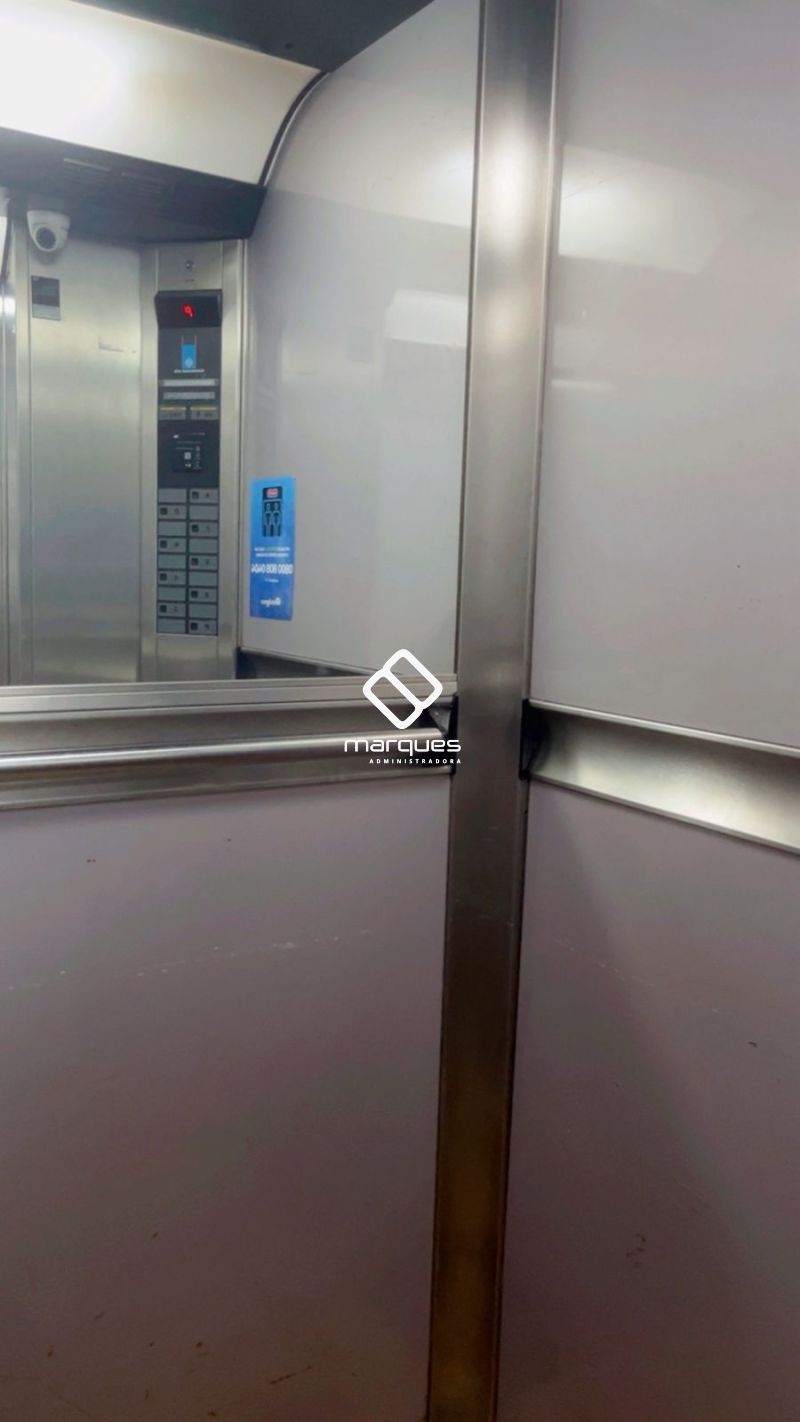 Apartamento com 3 quartos, 2 banheiros e 144m² para alugar no bairro Centro, Pelotas